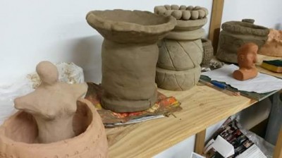 Alunos desenvolvem obras de arte em Oficina de Escultura