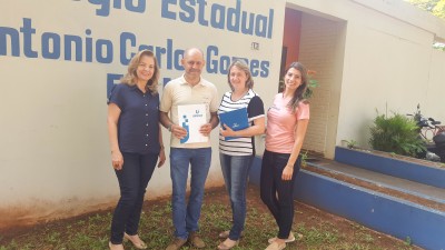UESPAR concede bolsas de estudos para colégios públicos