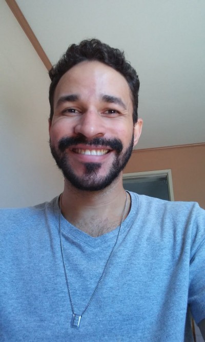 Professor de Artes passa em prova de Doutorado 