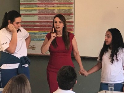 Juíza de Palotina fala sobre direitos e deveres para alunos do projeto Semeando Cidadania