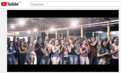 Calouros são recepcionados em aula inaugural