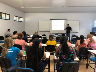 Funcionários da Uespar e Terra do Saber passam por capacitação POP e 5S