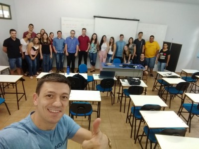 Professor de Contábeis ministra curso sobre Imposto de Renda