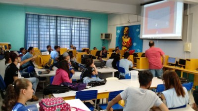 Aluno e coordenador de TADS da Uespar/Facitec aplicam oficina em Iporã