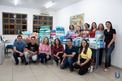 Uespar/Facitec faz a entrega de fraldas e lenços umedecidos para Secretaria de Educação de Palotina
