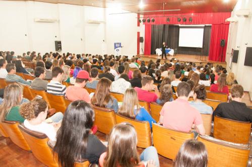 Reter funcionários é a principal preocupação do RH para 2016
